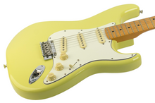 Load image into Gallery viewer, 2024 Fender Player II Stratocaster Hialeah Yellow #MXS24053654 (PDX)