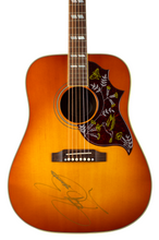 Load image into Gallery viewer, 2013 Gibson Hummingbird Owned and Signed by Joe Bonamassa Cherry Sunburst #11462035 (PDX)
