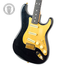 Load image into Gallery viewer, New Fender Custom Shop &#39;69 Stratocaster Journeyman Black w/Gold Hardware and Anodized Gold Pickguard #R119436 (PDX)
