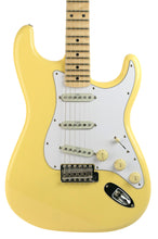 Load image into Gallery viewer, 2024 Fender Yngwie Malmsteen Stratocaster Vintage White #US24035614 (PDX)
