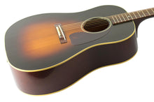 Load image into Gallery viewer, New Gibson Custom Shop 1942 Banner J-45 VOS Vintage Sunburst #23205050 (PDX)
