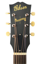 Load image into Gallery viewer, New Gibson Custom Shop 1942 Banner J-45 VOS Vintage Sunburst #23205050 (PDX)

