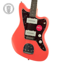 Load image into Gallery viewer, New Squier Classic Vibe '60s Jazzmaster Tahitian Coral #ICSH25009009 (PDX)
