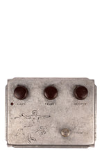 Load image into Gallery viewer, 1990s Klon Centaur Professional Overdrive Silver Long Tail Horsie #S352 (PDX)
